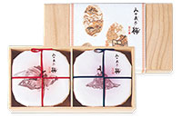 桐箱入〔220g×2個〕 4,320円(4,000円)桐箱入〔220g×4個〕 8,640円(8,000円)